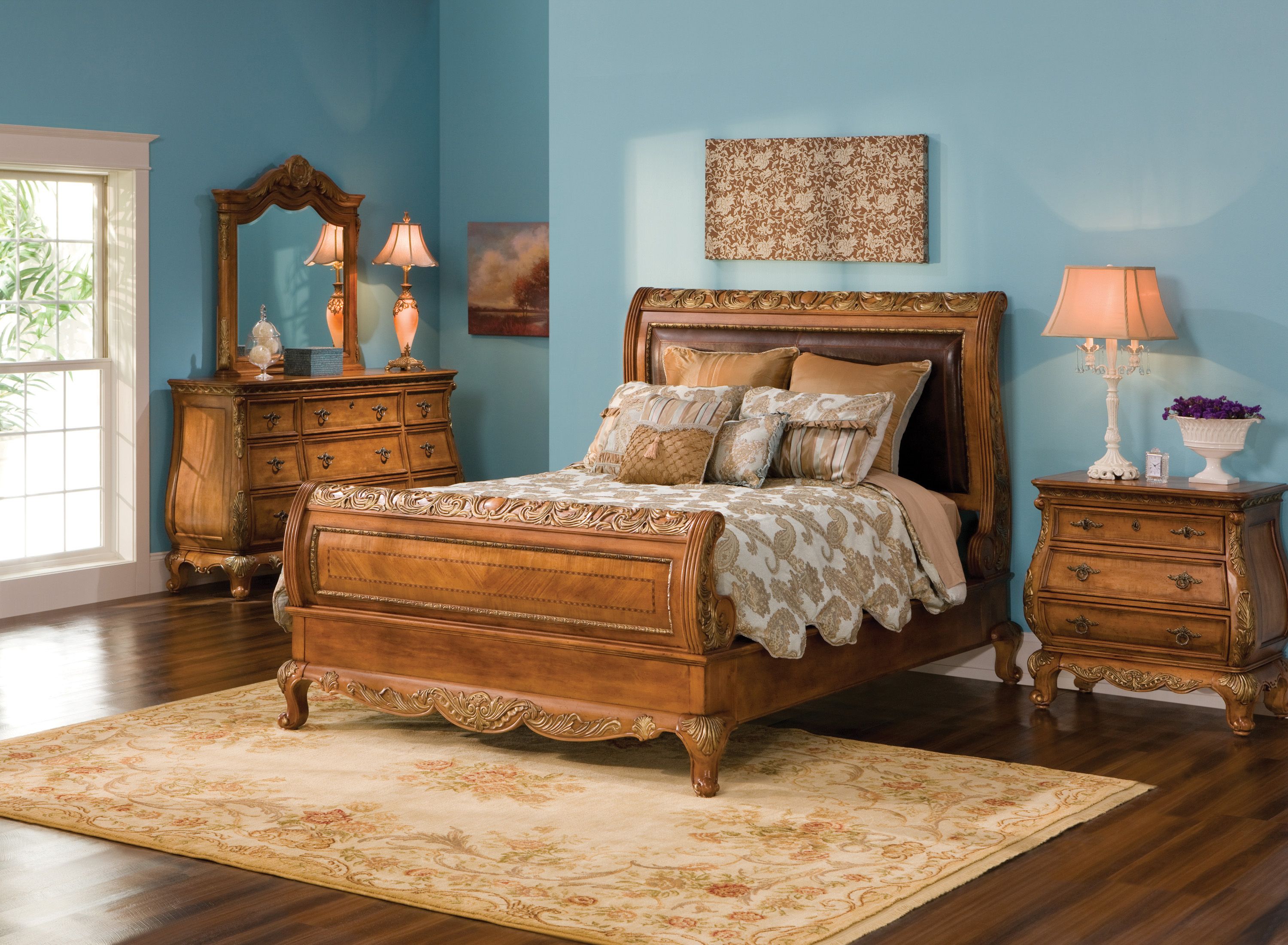 Decorating tips for the Versailles Collection