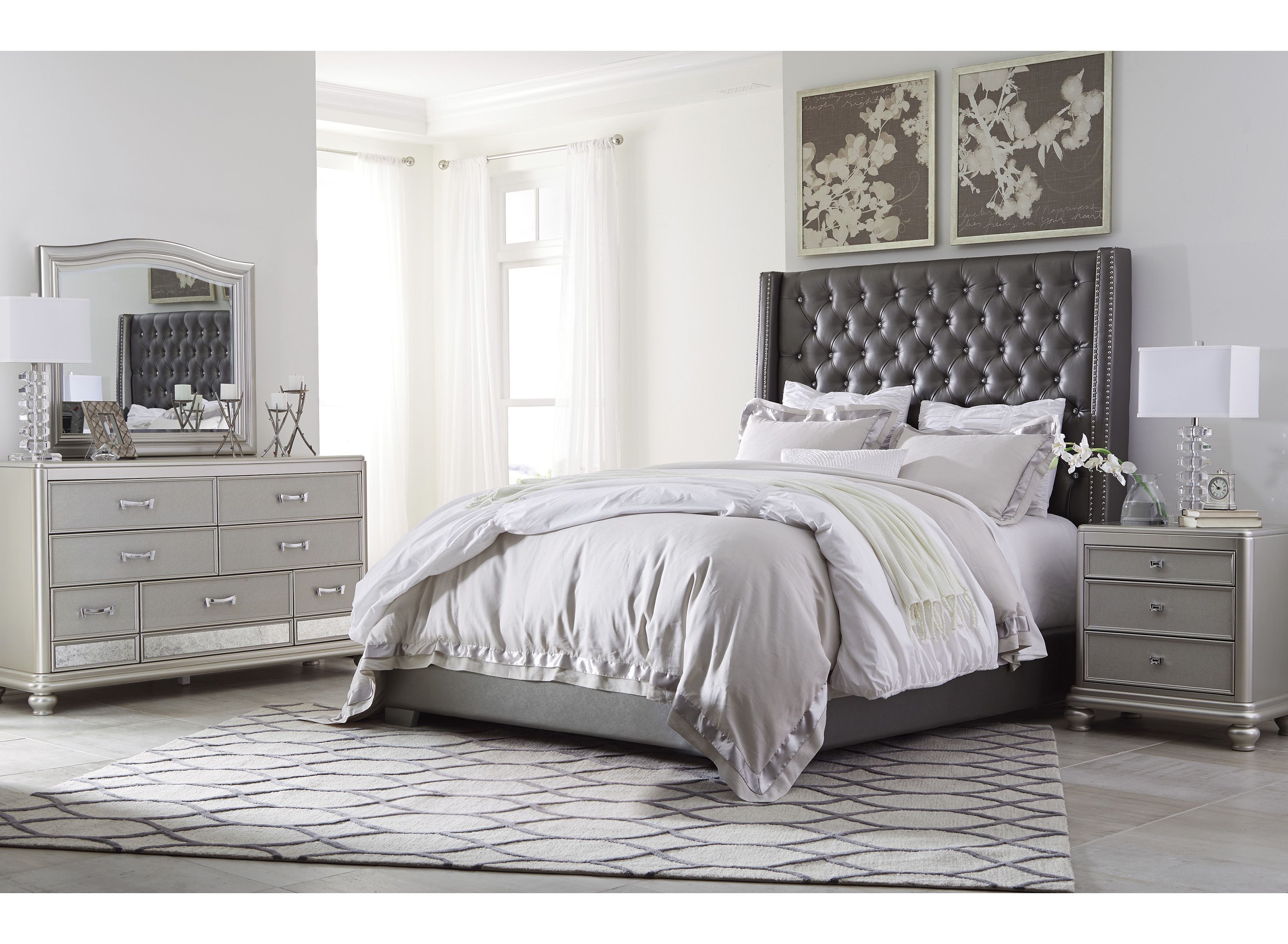 Coralayne Upholstered 4pc. Bedroom Set Raymour & Flanigan