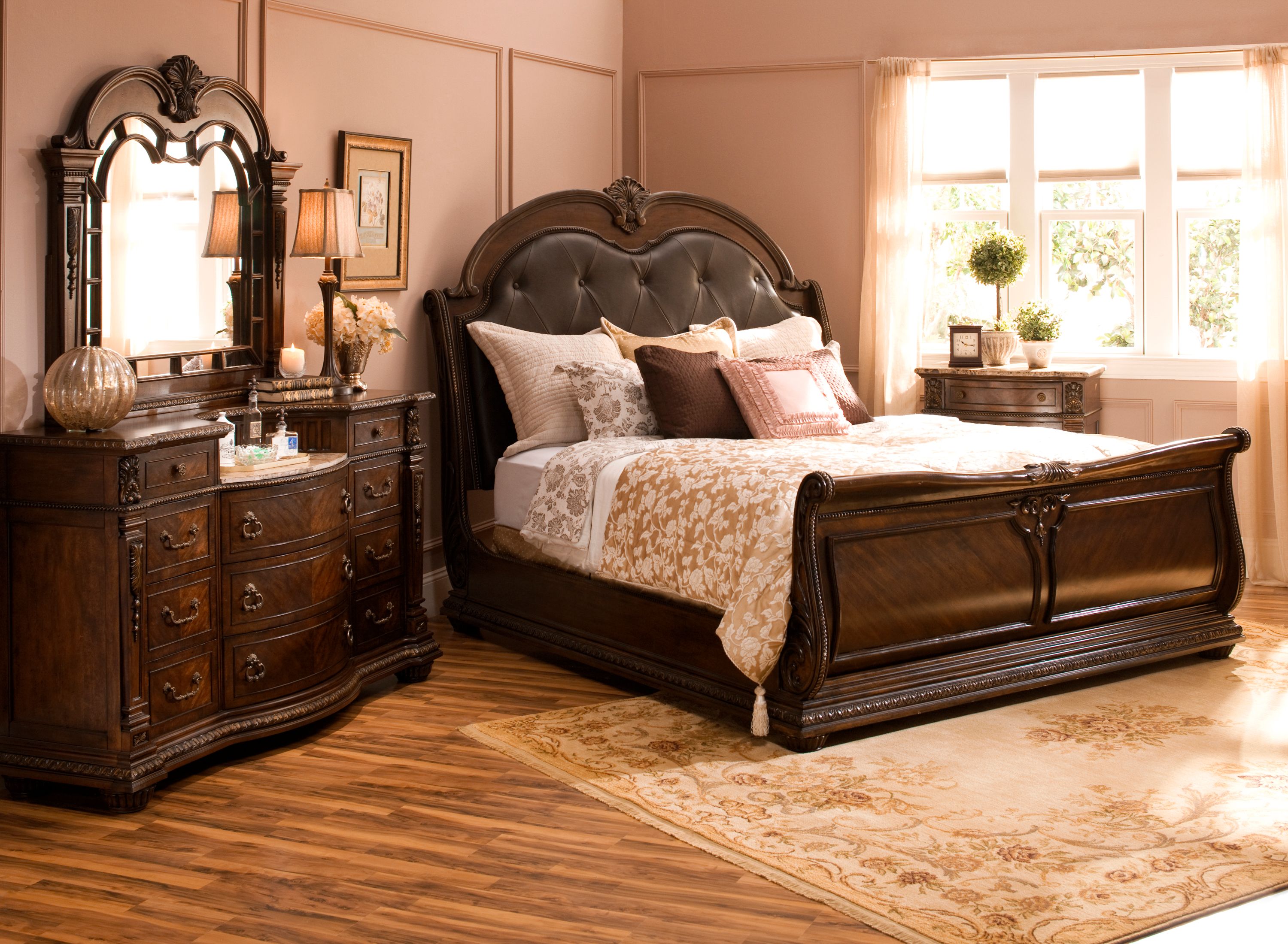 Wilshire 4 Pc King Bedroom Set Brown Cherry Raymour Flanigan   DVIN 596051462 3000