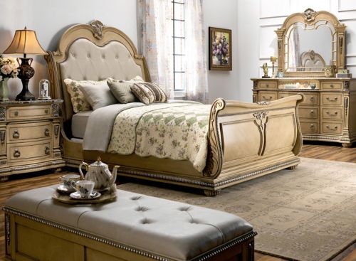 Queen bed on sale raymour flanigan