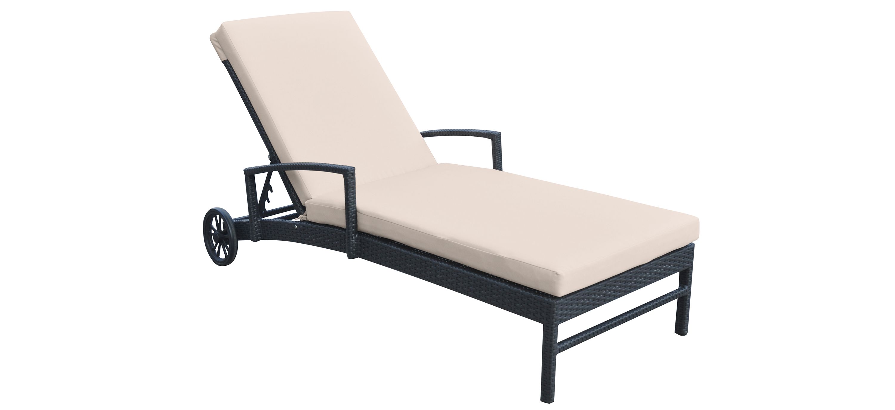 Vida Outdoor Wicker Chaise Lounge