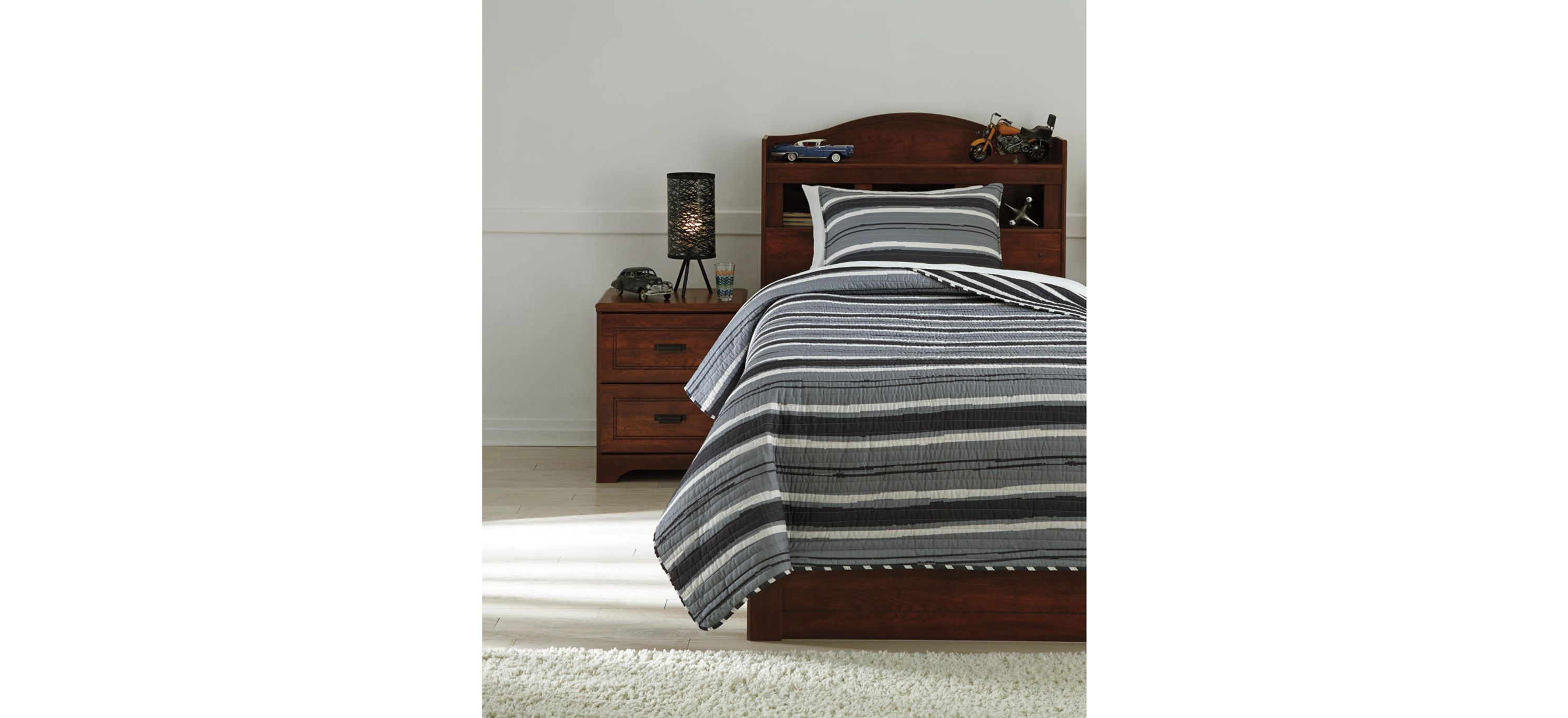 Merlin Twin Coverlet Set