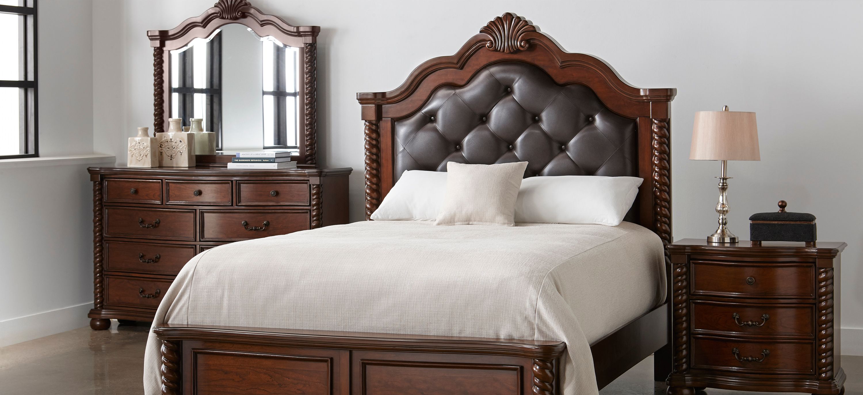 Chesapeake 4-pc. Queen Bedroom Set