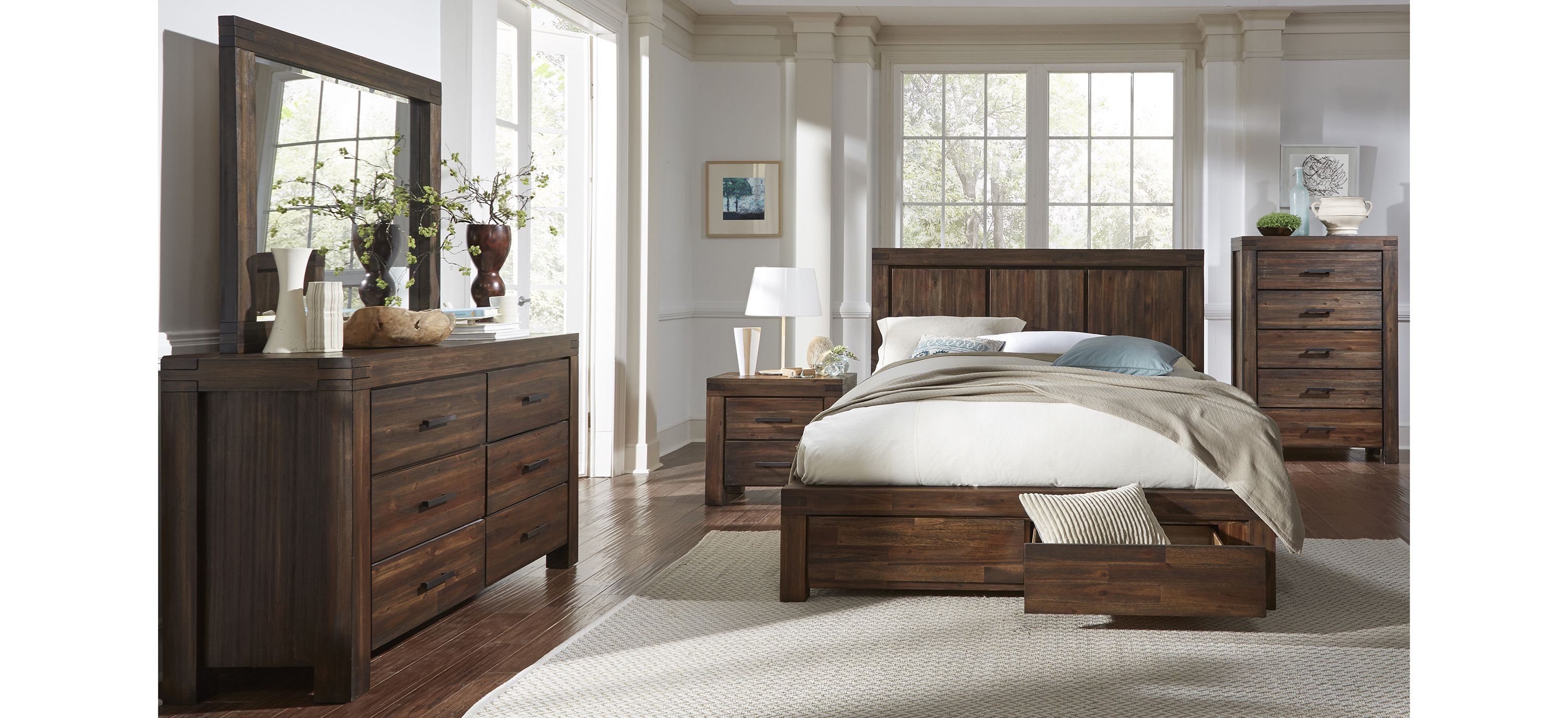 Middlefield 4-pc. Storage Bedroom Set