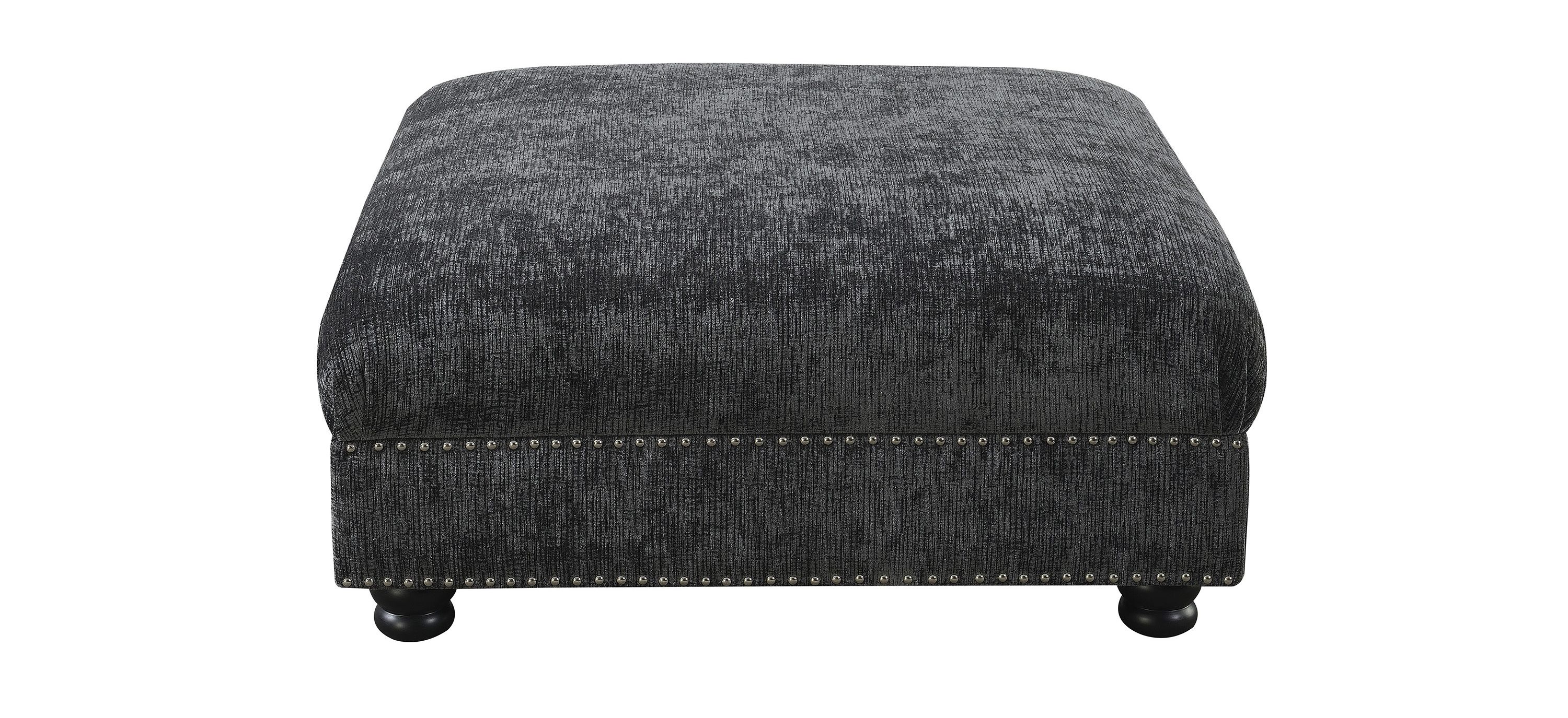 Hutton II Ottoman