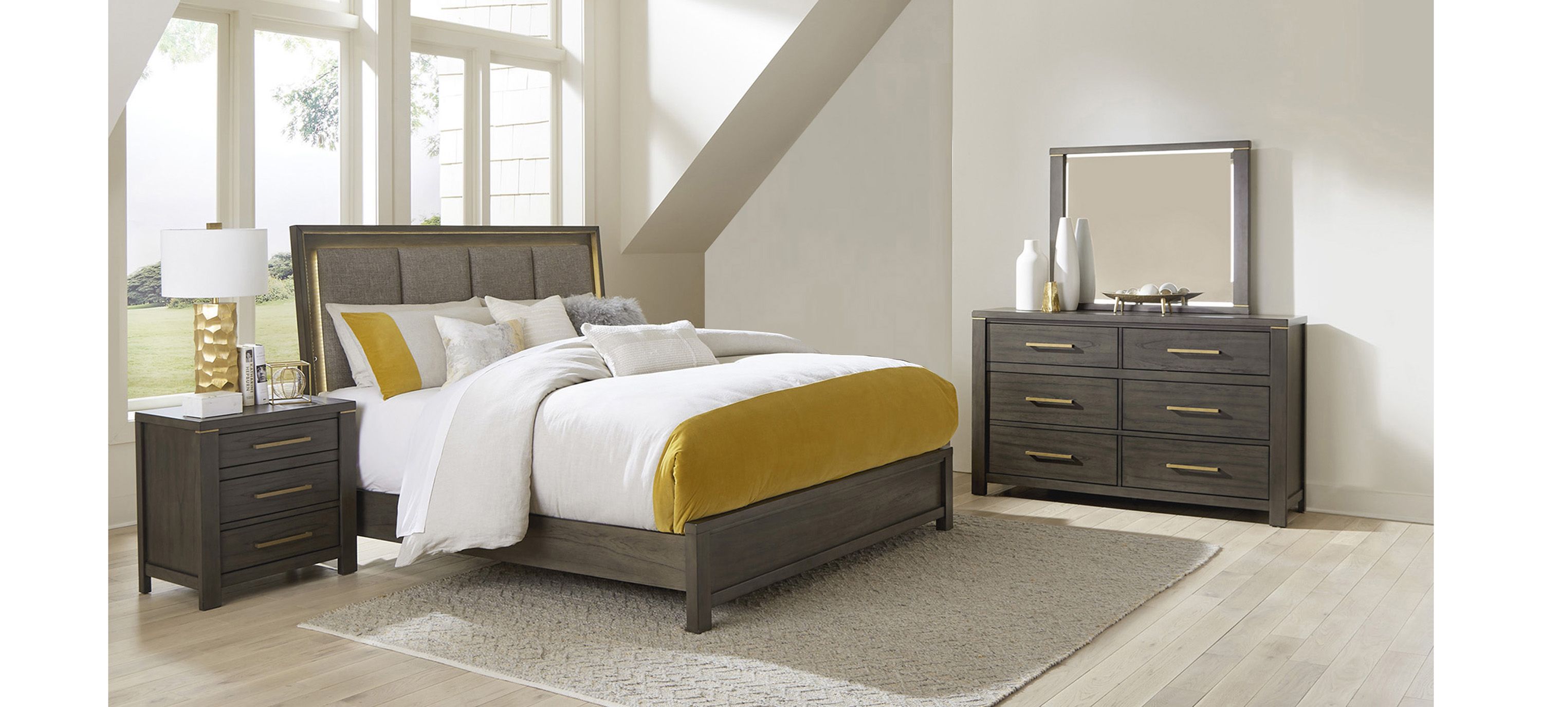 Danridge 4-Pc. Upholstered Panel Bedroom Set