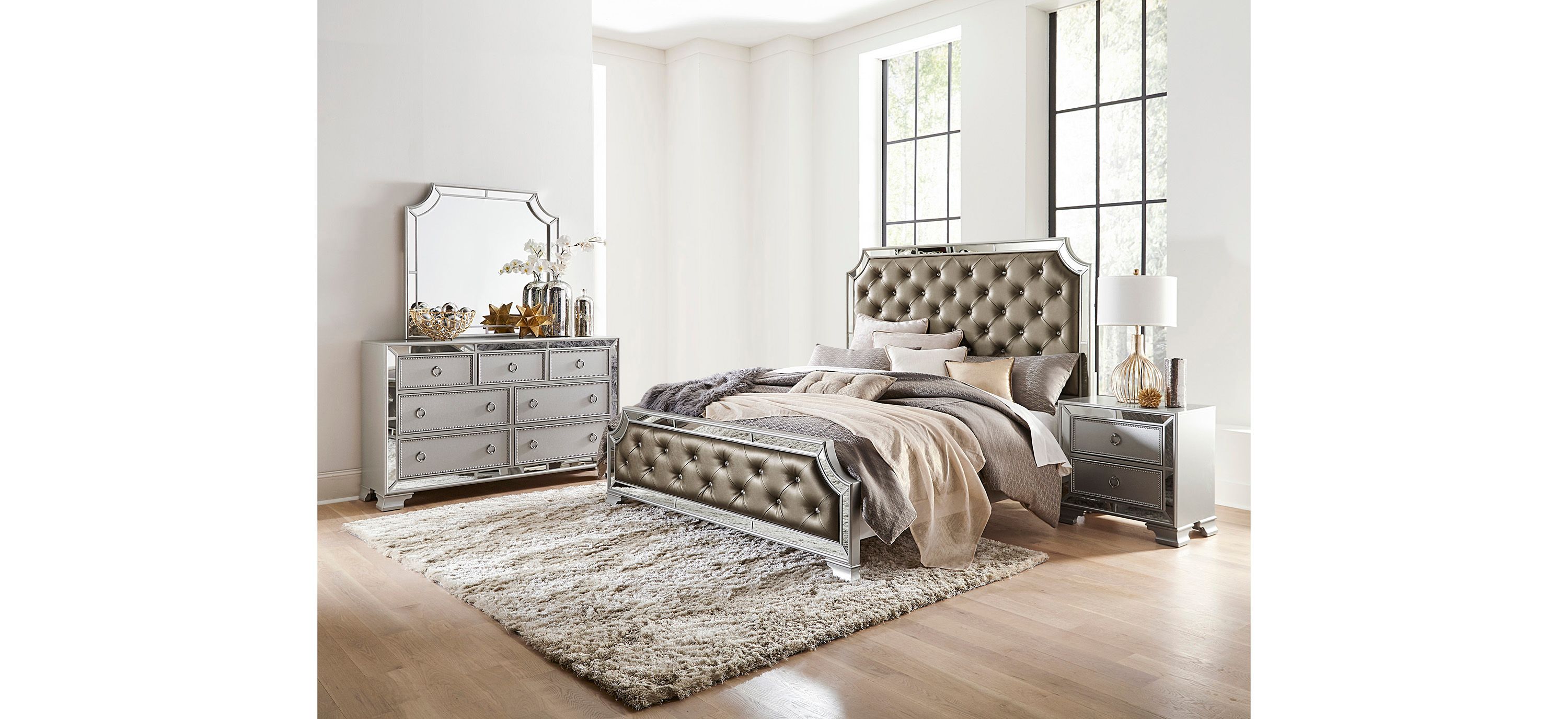 Beaver Creek 4-Pc. Upholstered Bedroom Set
