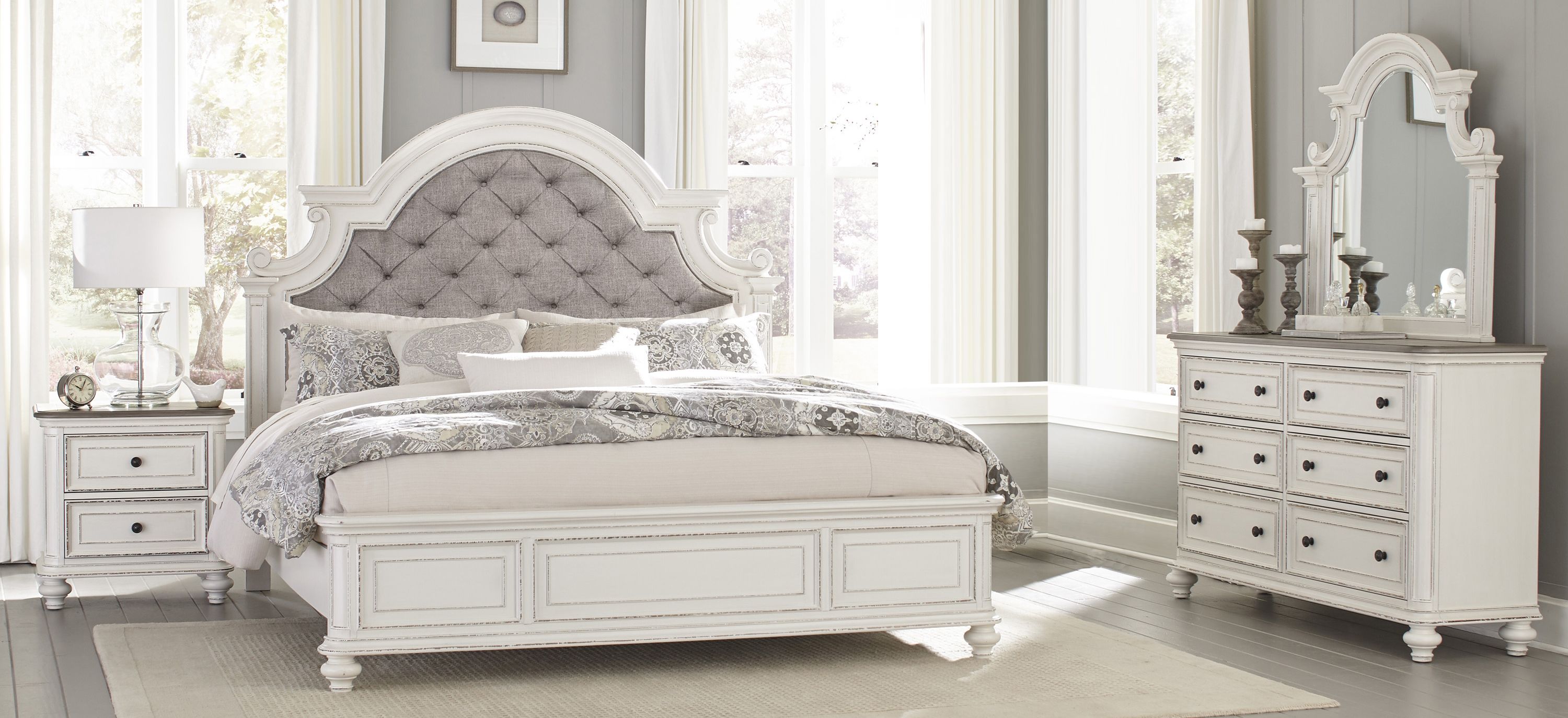 Urbanite 4-pc. Upholstered Bedroom Set