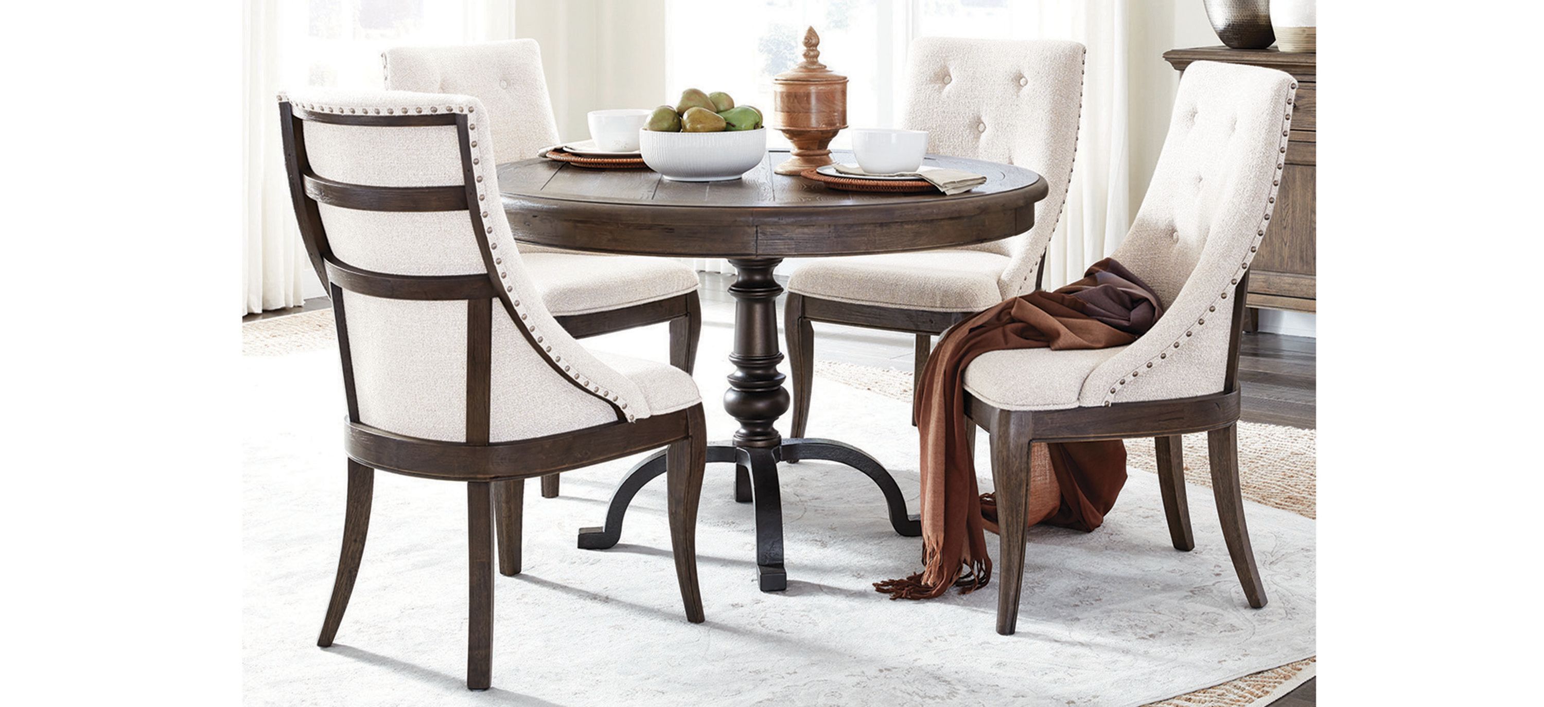 Roxbury Manor 5-pc. Dining Set