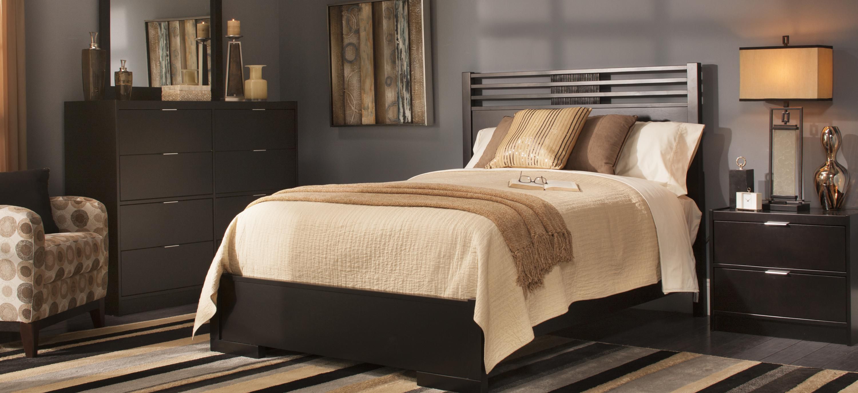 Concorde 4-pc. Platform Bedroom Set