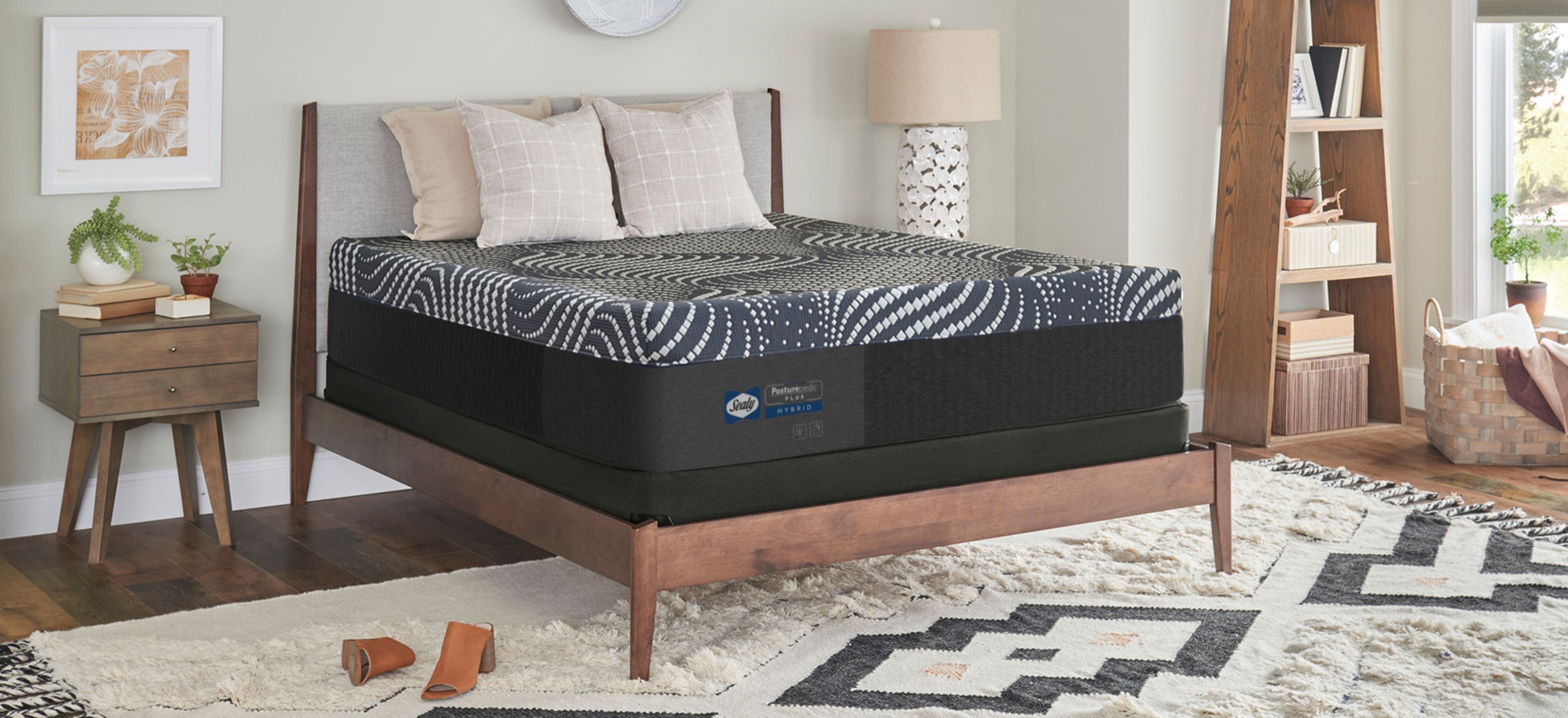 Sealy Posturepedic Plus Hybrid Albany Medium Twin XL Mattress