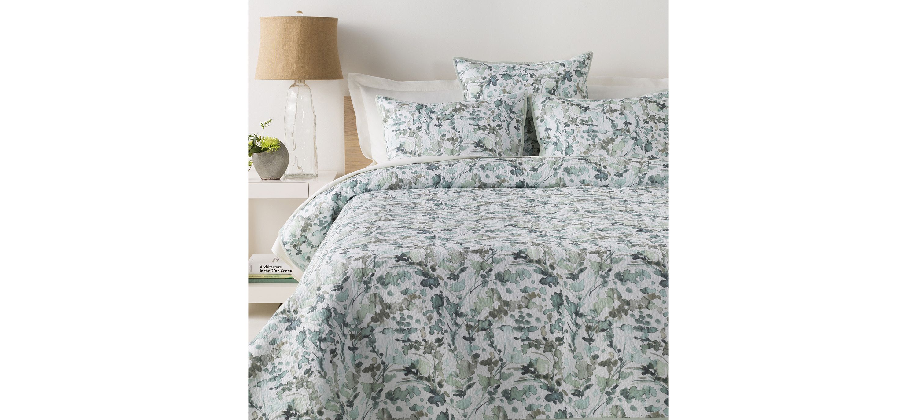 Naida Full/Queen Quilt Set