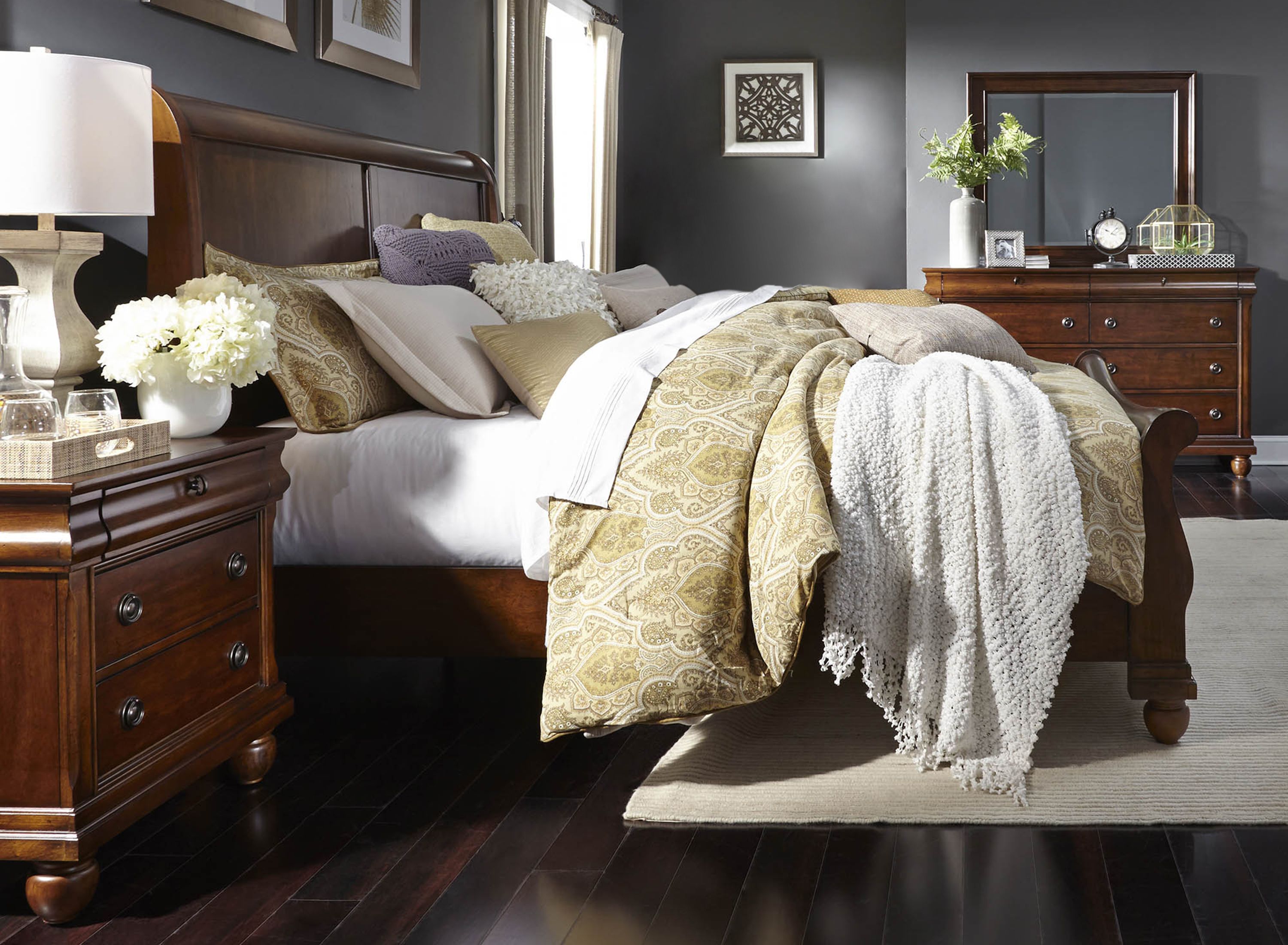 Raymour And Flanigan Bedroom Sets Queen