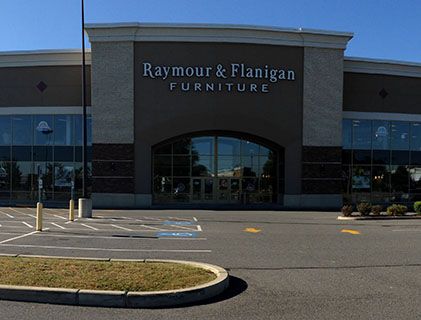 Raymour & deals flanigan outlet ct