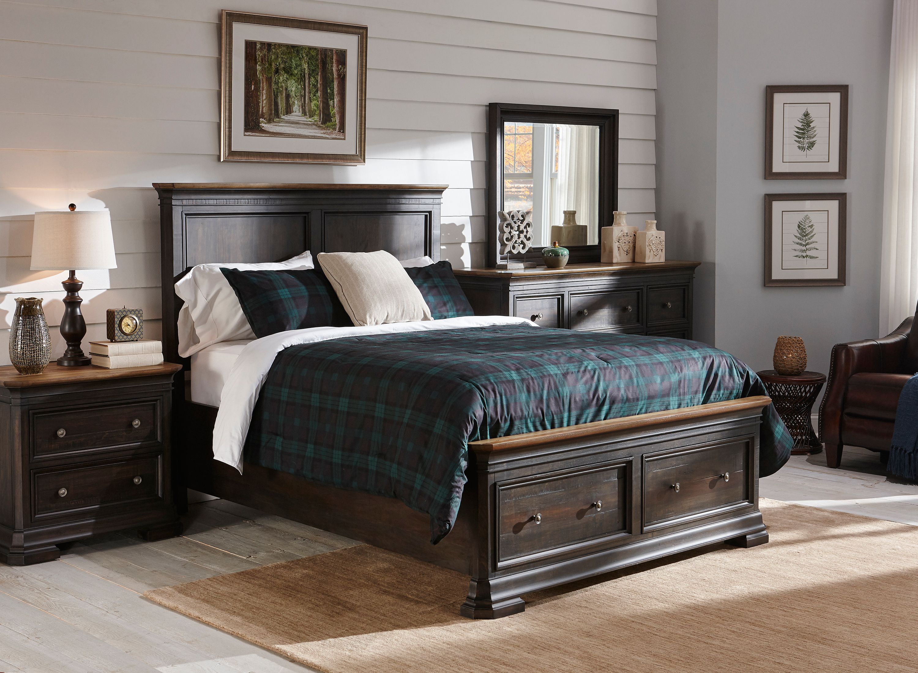 Kingshill 4pc. Platform Storage Bedroom Set Raymour & Flanigan