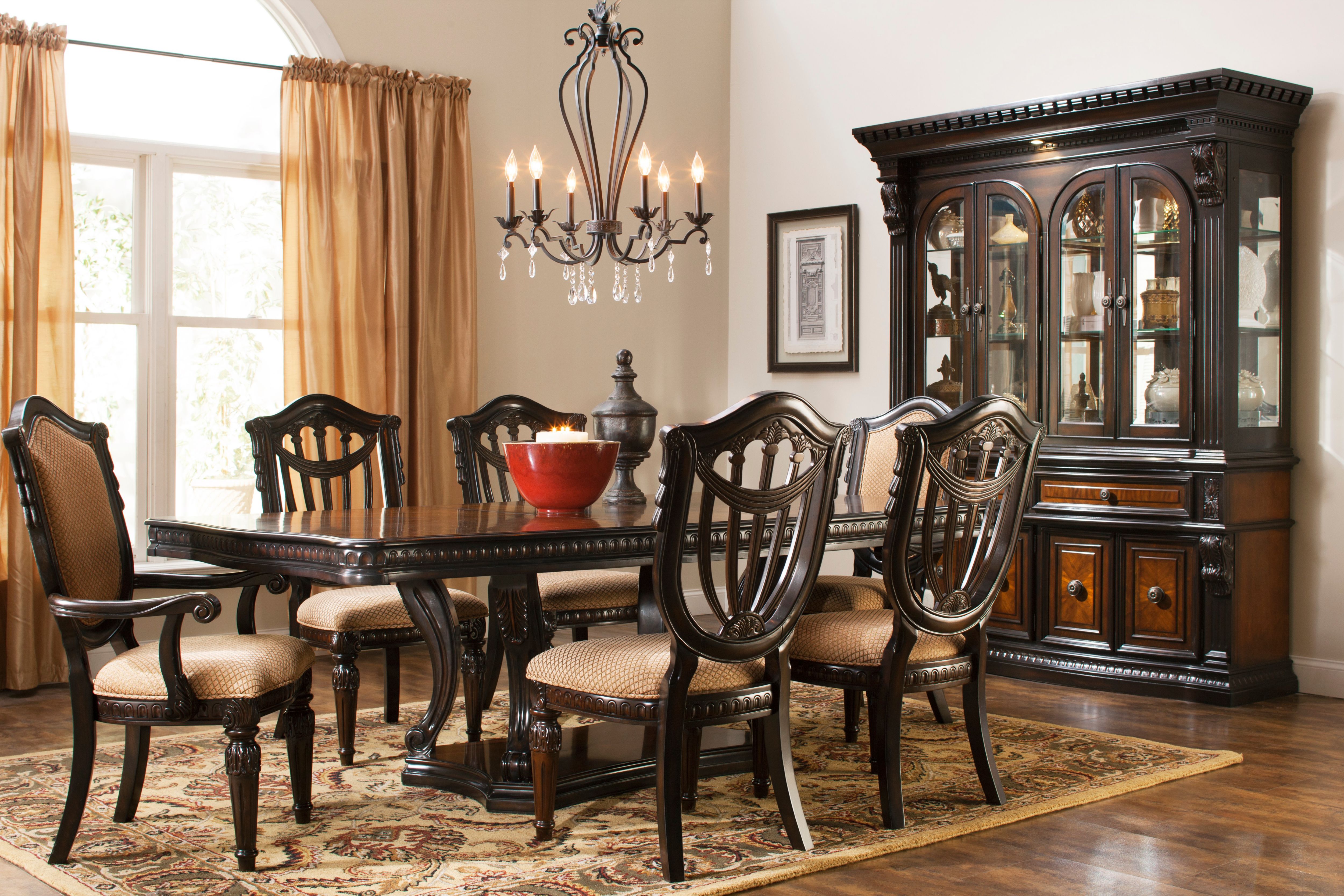 Bradford Heights 7 Pc Dining Set