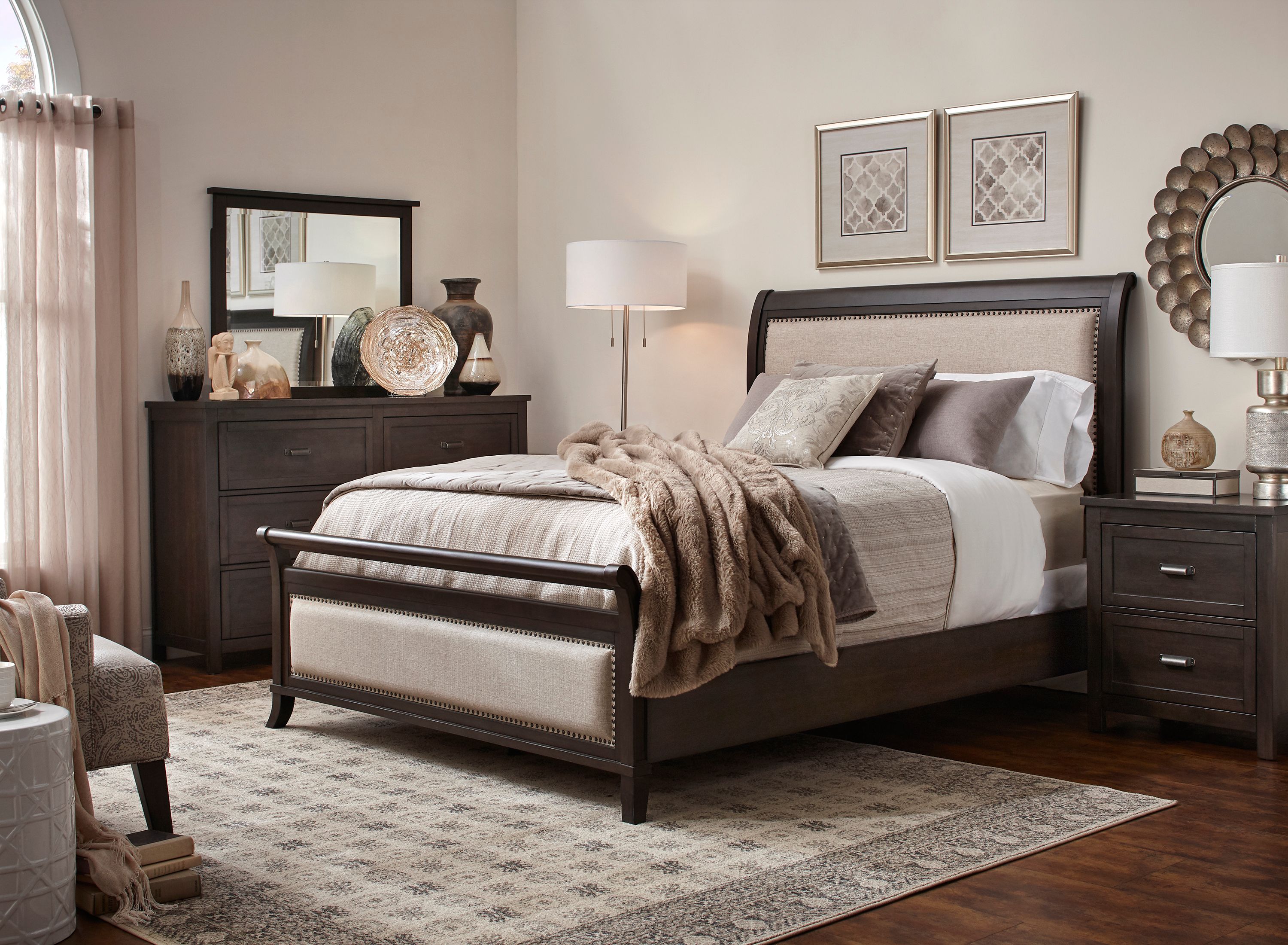 Raymour and flanigan bedroom 2024 sets king