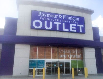 Raymour and flanigan store outlet hours today